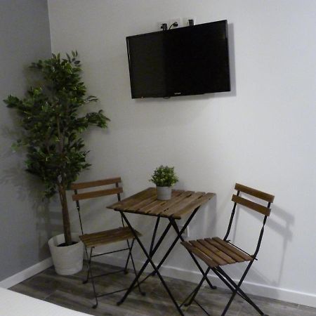 Intimo Y Acogedor "Algunos" Con Banera Hidromasaje Appartement Valencia Buitenkant foto