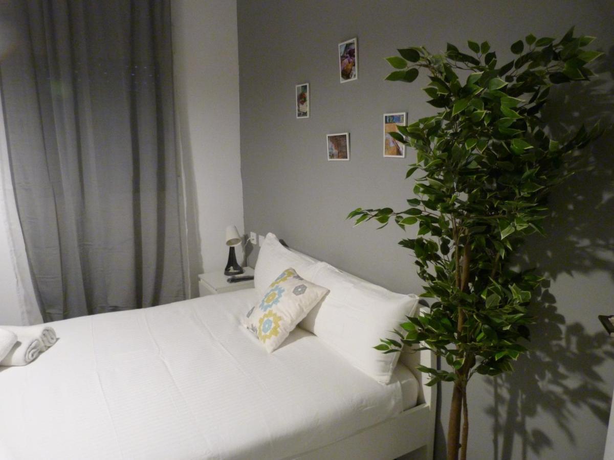 Intimo Y Acogedor "Algunos" Con Banera Hidromasaje Appartement Valencia Buitenkant foto