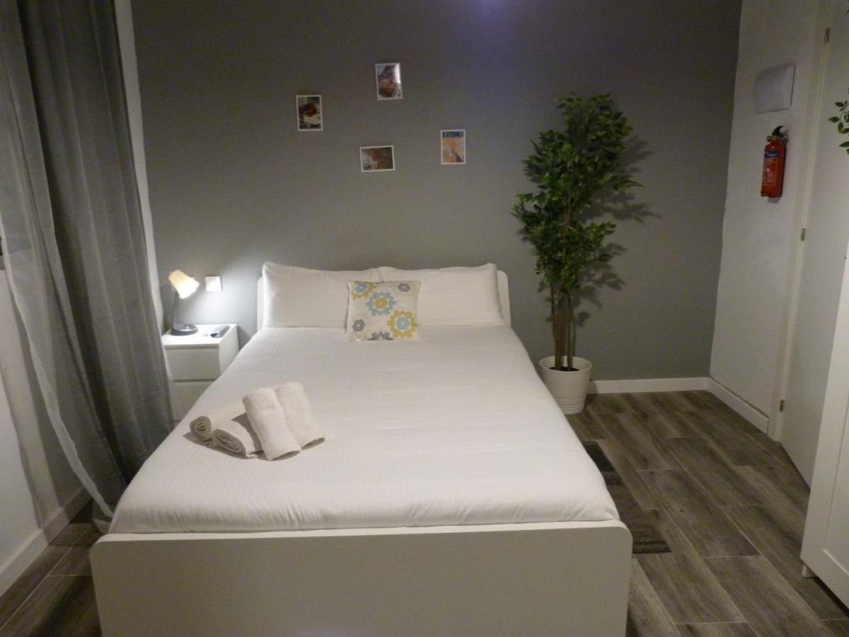 Intimo Y Acogedor "Algunos" Con Banera Hidromasaje Appartement Valencia Buitenkant foto