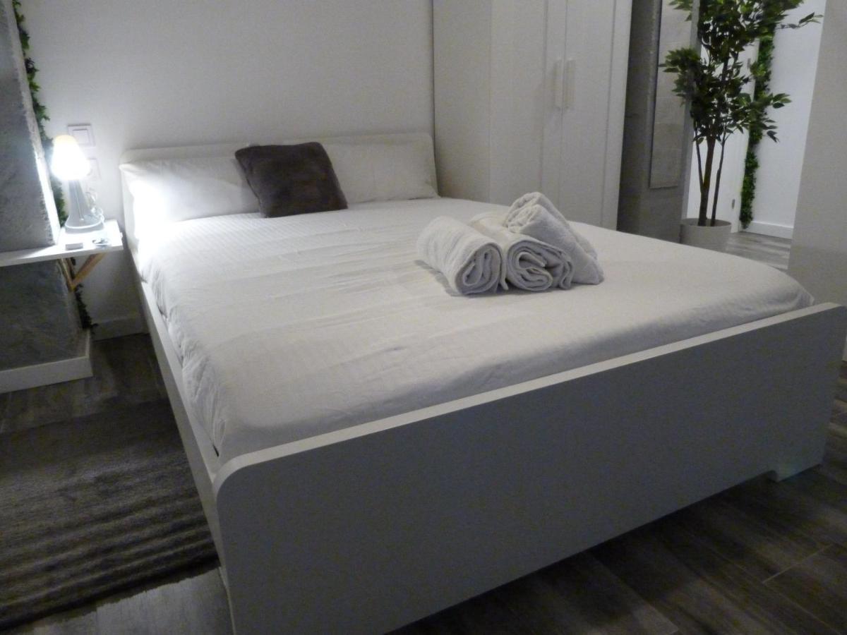 Intimo Y Acogedor "Algunos" Con Banera Hidromasaje Appartement Valencia Buitenkant foto