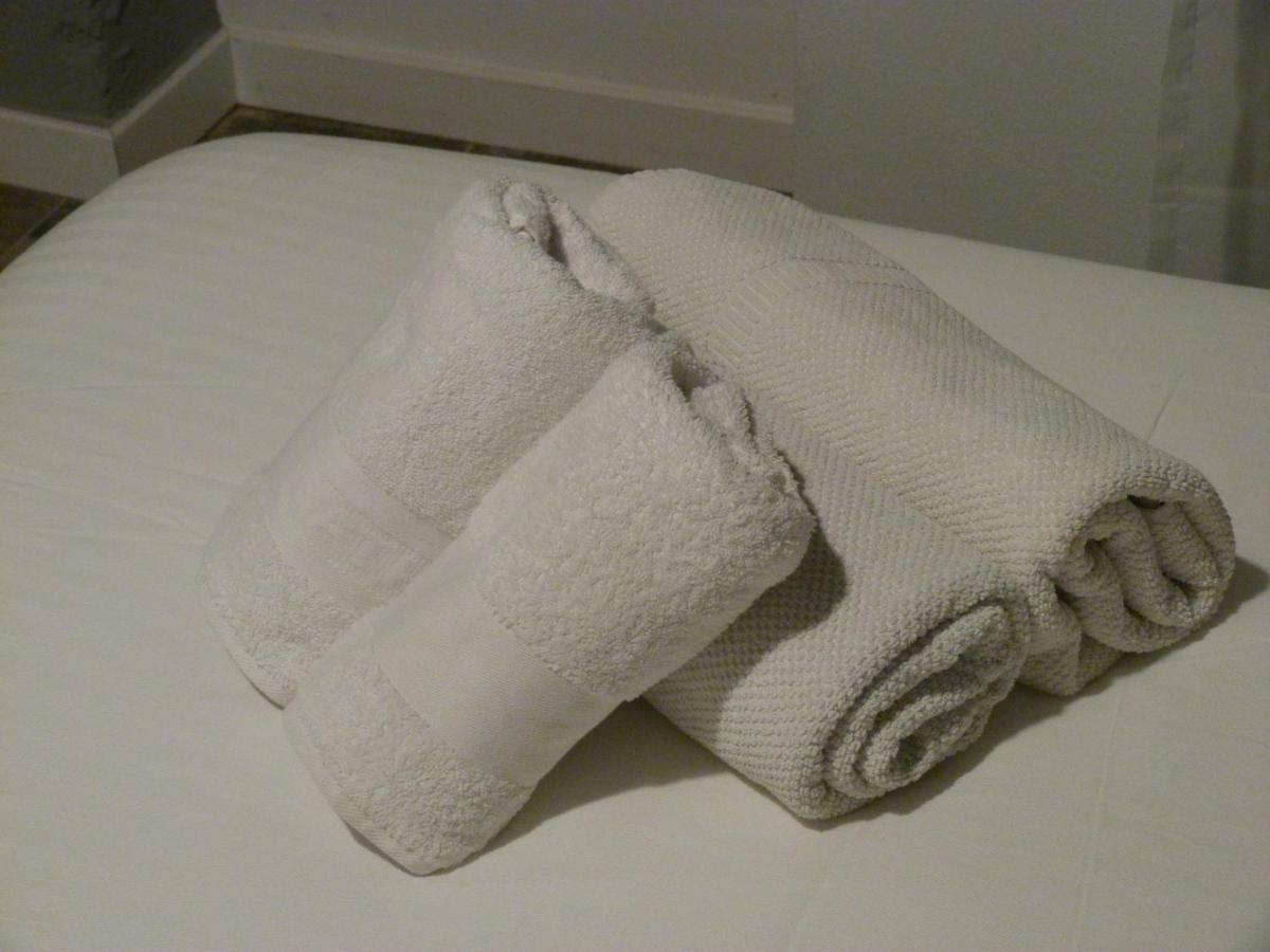 Intimo Y Acogedor "Algunos" Con Banera Hidromasaje Appartement Valencia Buitenkant foto